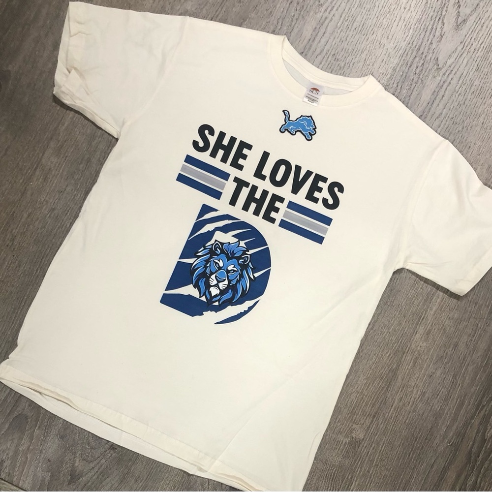 Detroit Lions Cream and Blue Graphic T-Shirt